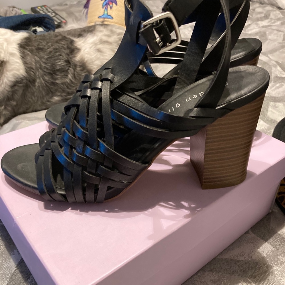 Madden Girl Ransley Sandal